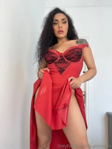 Fashion and psychology how the color of your clothes affects your mood