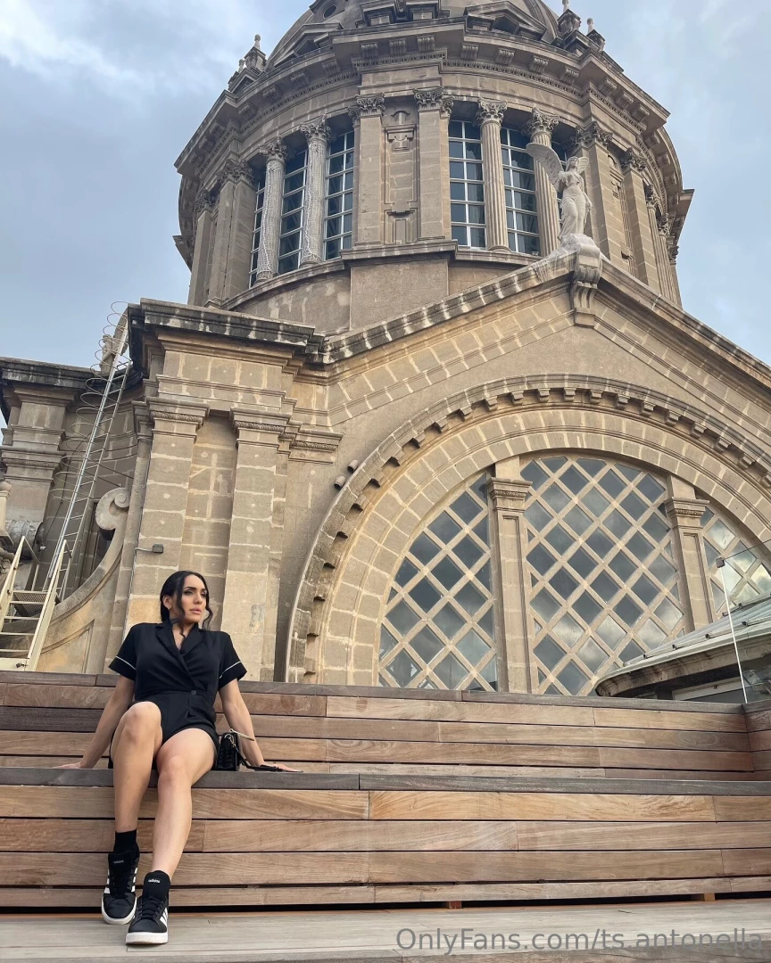 I travel a lot and i know that every city has its own fragrance what 