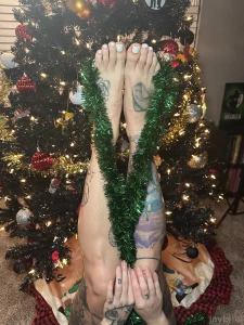 If you think my feet are cute wait until you see the rest