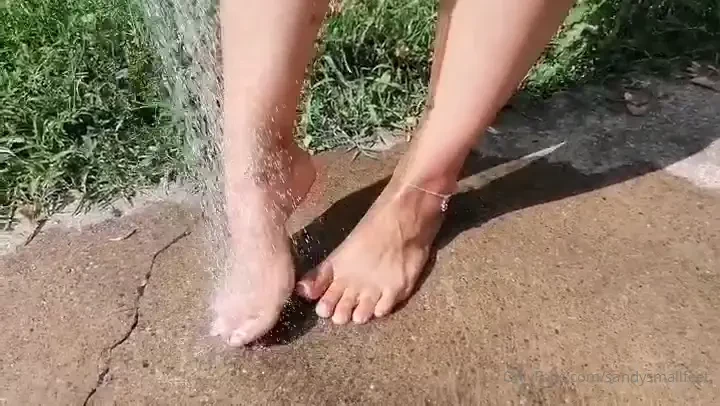 Preparing my feet for you to worship them 