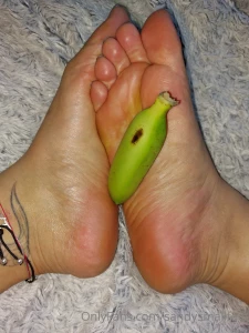 I am a giantess look how small bananas look comparing to my feet you part 1
