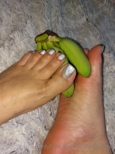 I am a giantess look how small bananas look comparing to my feet you part 3