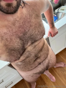 Have a thing for hairy sweaty boys took these between sets while part 5