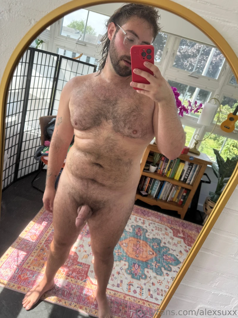 Have a thing for hairy sweaty boys took these between sets while part 4 