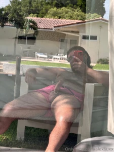 Why would u ever be inside as a floridian it should be illegal to not part 8