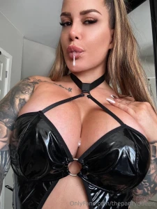 Lola wants to chat follow and go say hi free free free https onlyfans