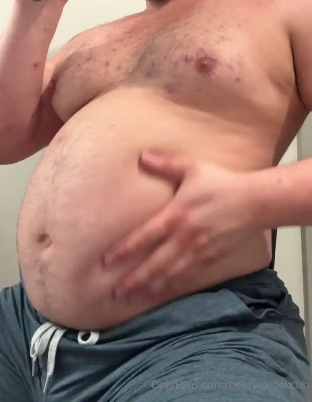 Glug glug glug all those empty calories making this belly bloat the 