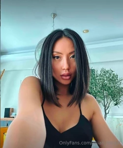 Believe it or not but girls can become horny as fast as boys can