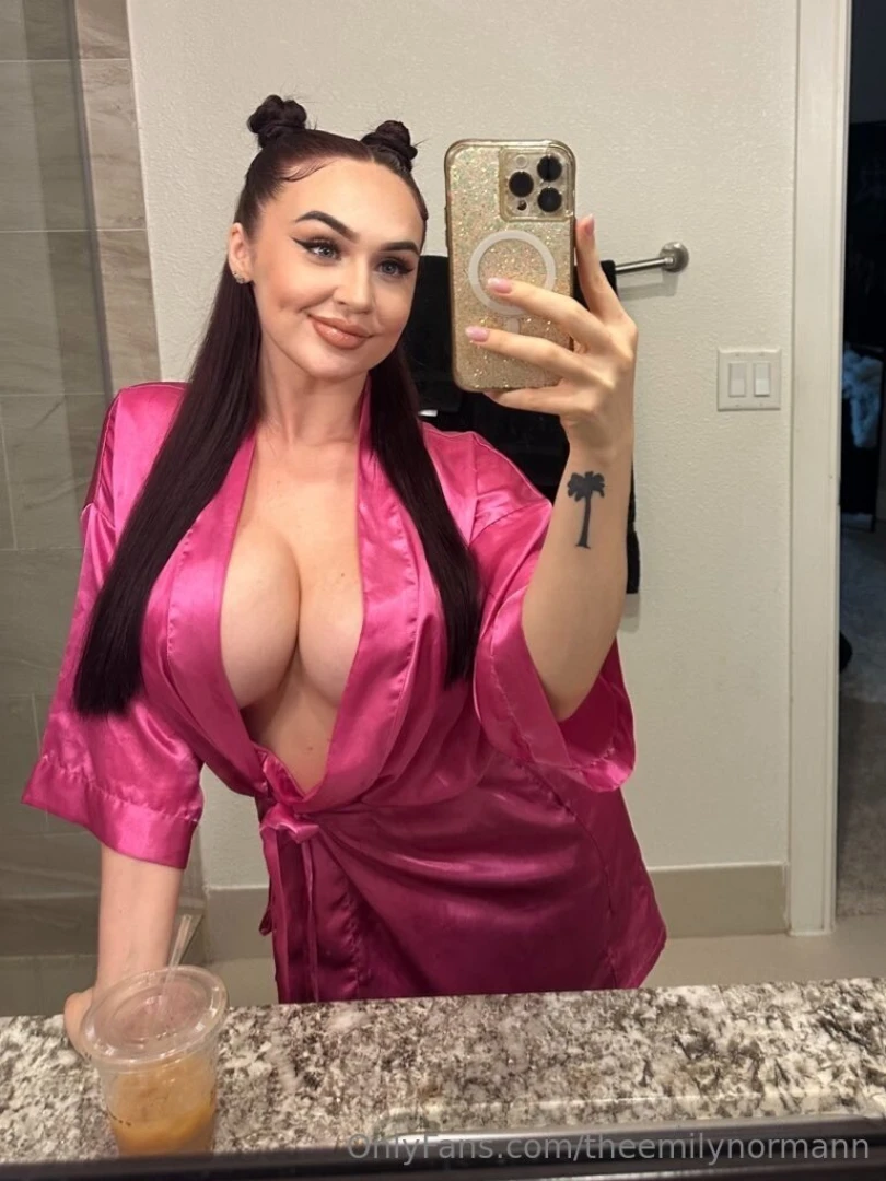 What do you think of my pink robe if you also love pink and want to 