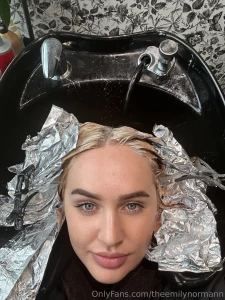 It was quiteeee the process getting that black hair dye out of my head part 1