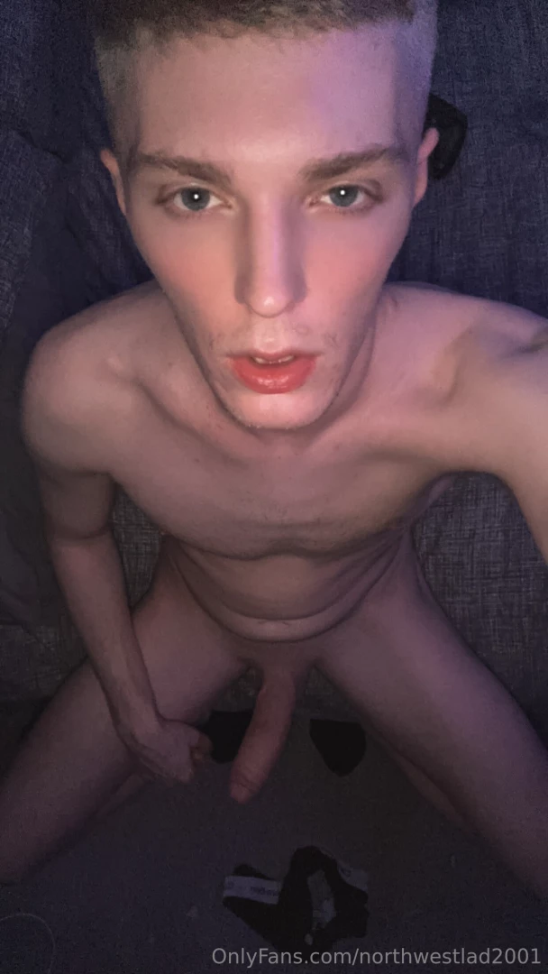 I wanna fuck you so bad right now 