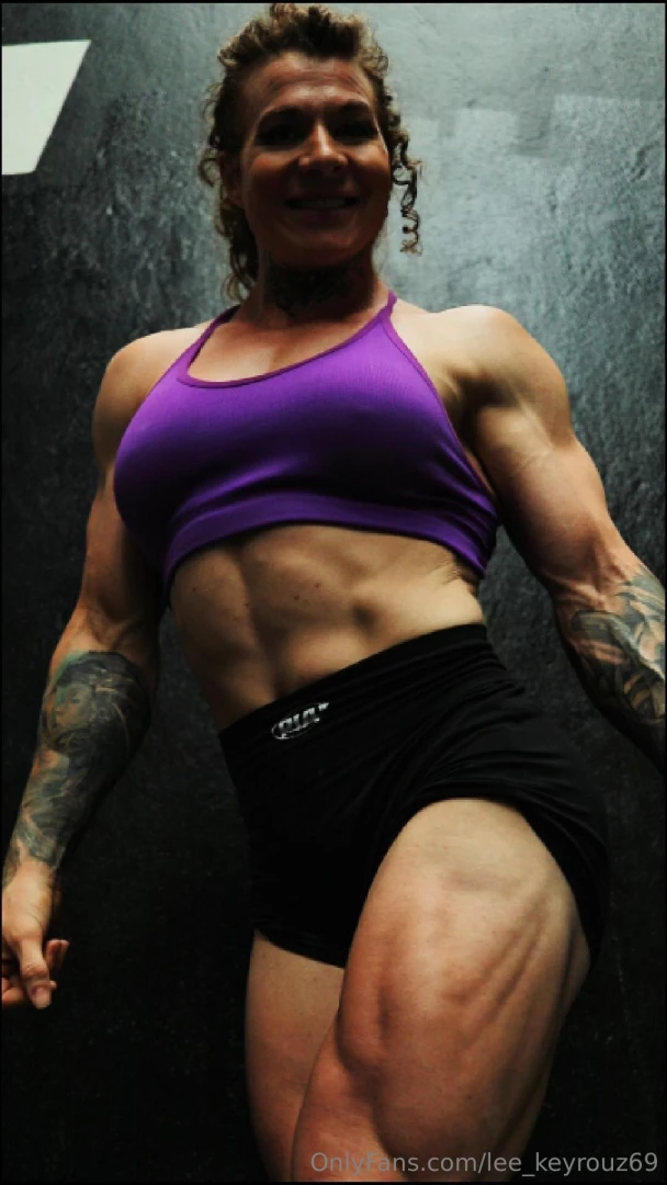 Do you like all the lines running down my quads 