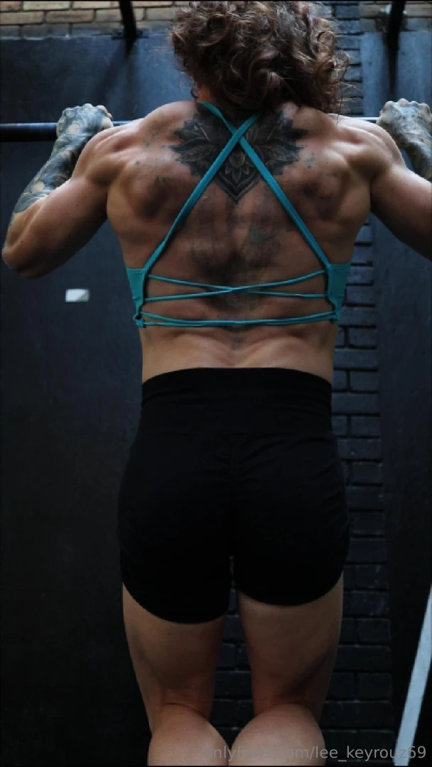My favourite exercise for back pull-ups 
