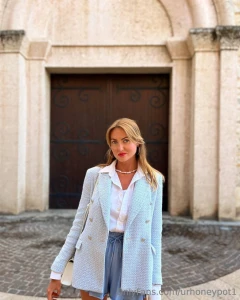 Hey i m kathryn dance gym and yoga are my passion i love to find