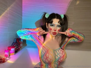 Don t mind me im just clowninnnn around