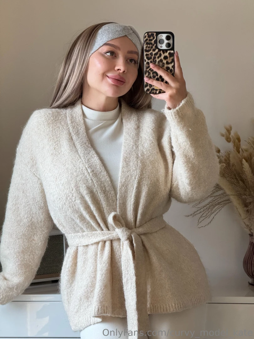 My cozy saturday starts with warm clothes the main thing is that it is 