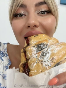 Just tried the new cafe downtown and oh my goodness the cupcakes are