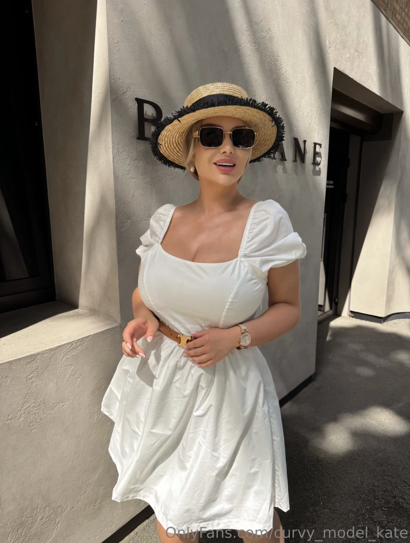 This is me already thinking about friday and imagining a glass of wine 