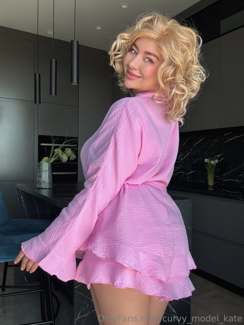 Today will be a glamorous pink holiday from your kate i m going to 