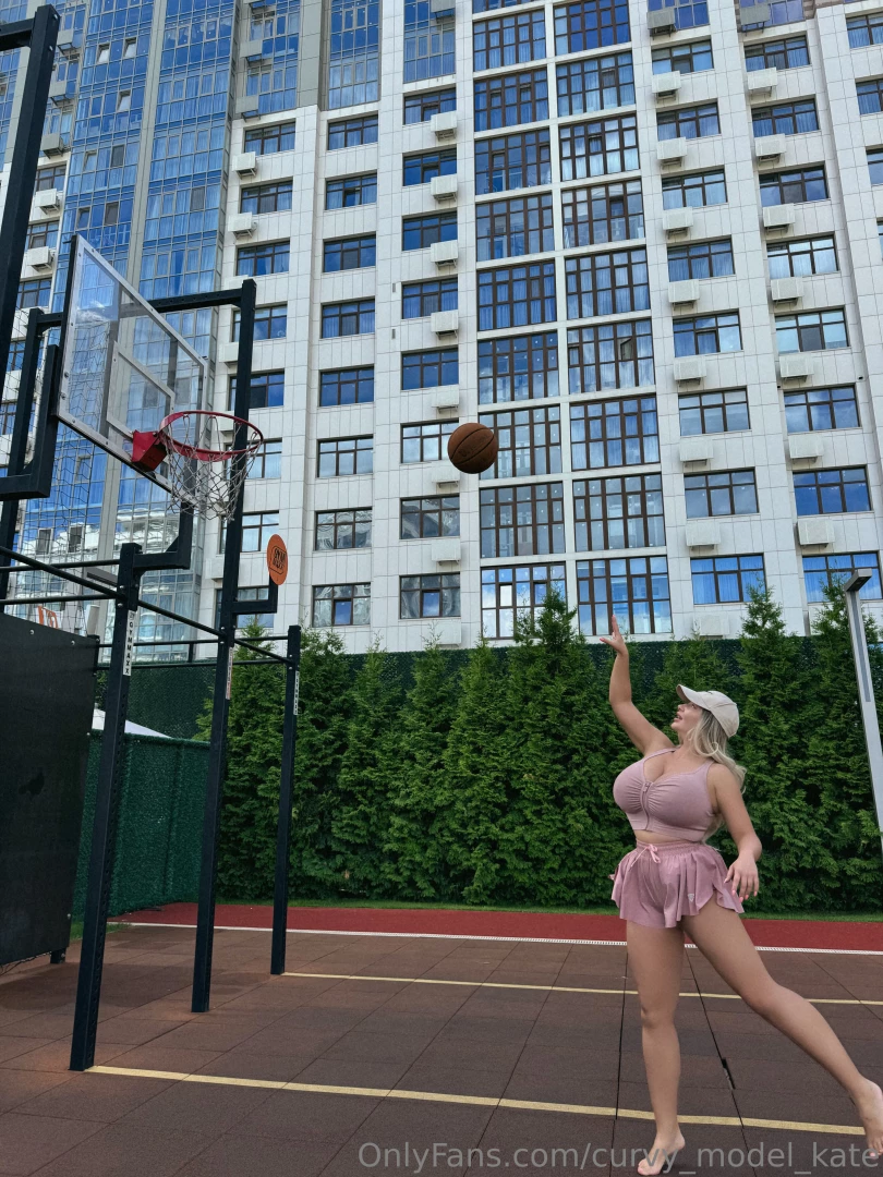 Today i decided to improve my basketball skills and spent an hour 