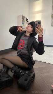 A little bit closer i know yre not bashful gt lt i want to feel yr part 1