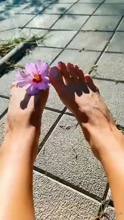 Feet and flowers part 1 