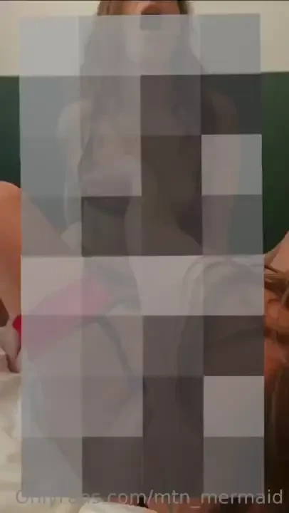 Our fist meeting had thekinkywitch amp myself comparing our favorite 