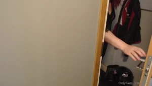 Katsokaa teaserilta mit paljastuu oven takaa pitk video tulossa my
