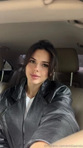 Kiss me under the lights