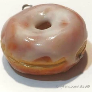 My body looks exactly like a glazed donut haha part 1