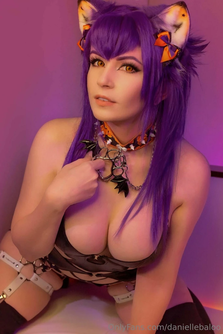 Do you like to cho i mean do you like my necklace 3 