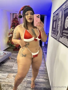 Unwrap your christmas gift babyyy