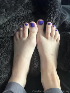 Purple toes part 1