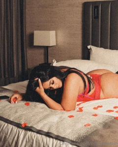 Sometimes i wonder what i would do if you were here with me spoiler