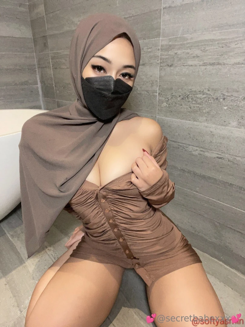 Keep her hijab on or take it off it s your choice https onlyfans com part 4 