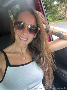 Guesssss what time it is if ya guessed carline you re right i ll be