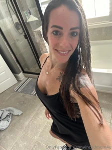 And finally dressed so you can picture me while i m out doing mom part 1