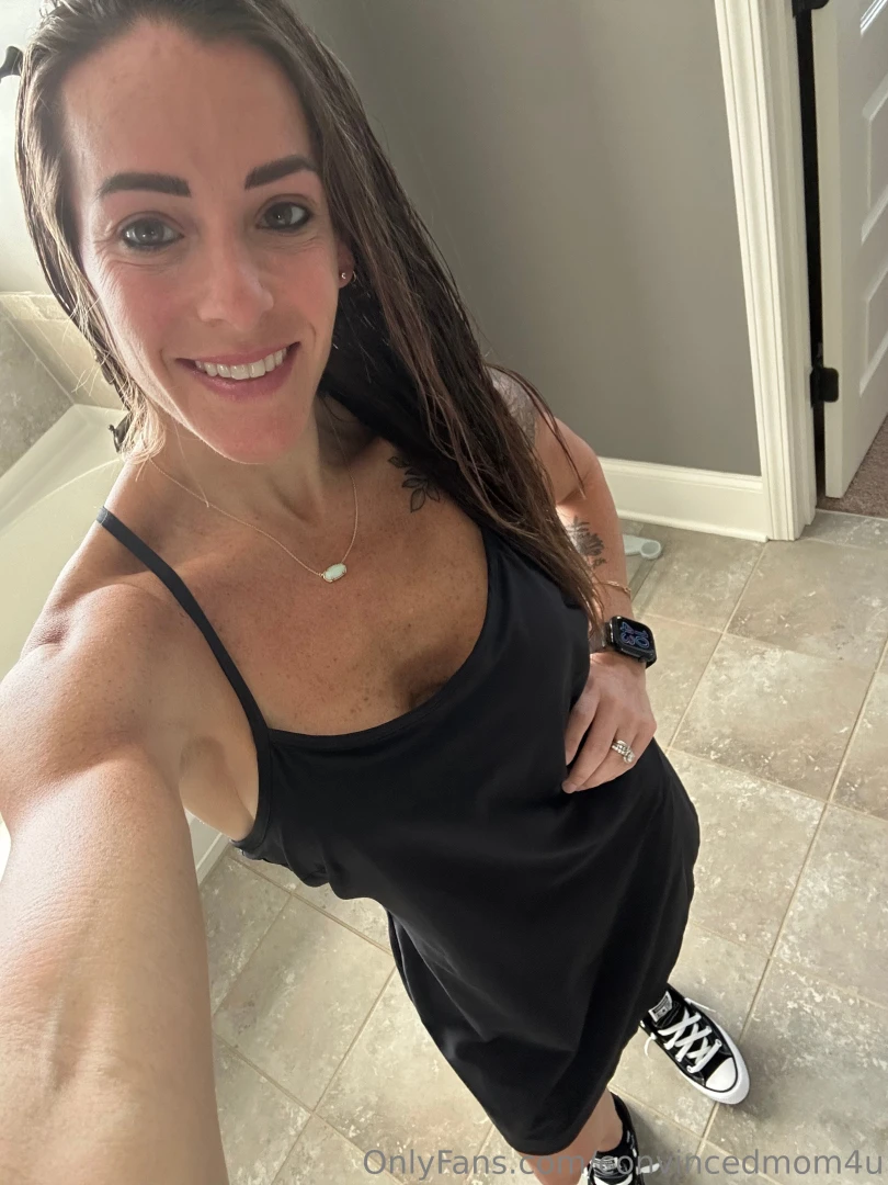 And finally dressed so you can picture me while i m out doing mom part 2 