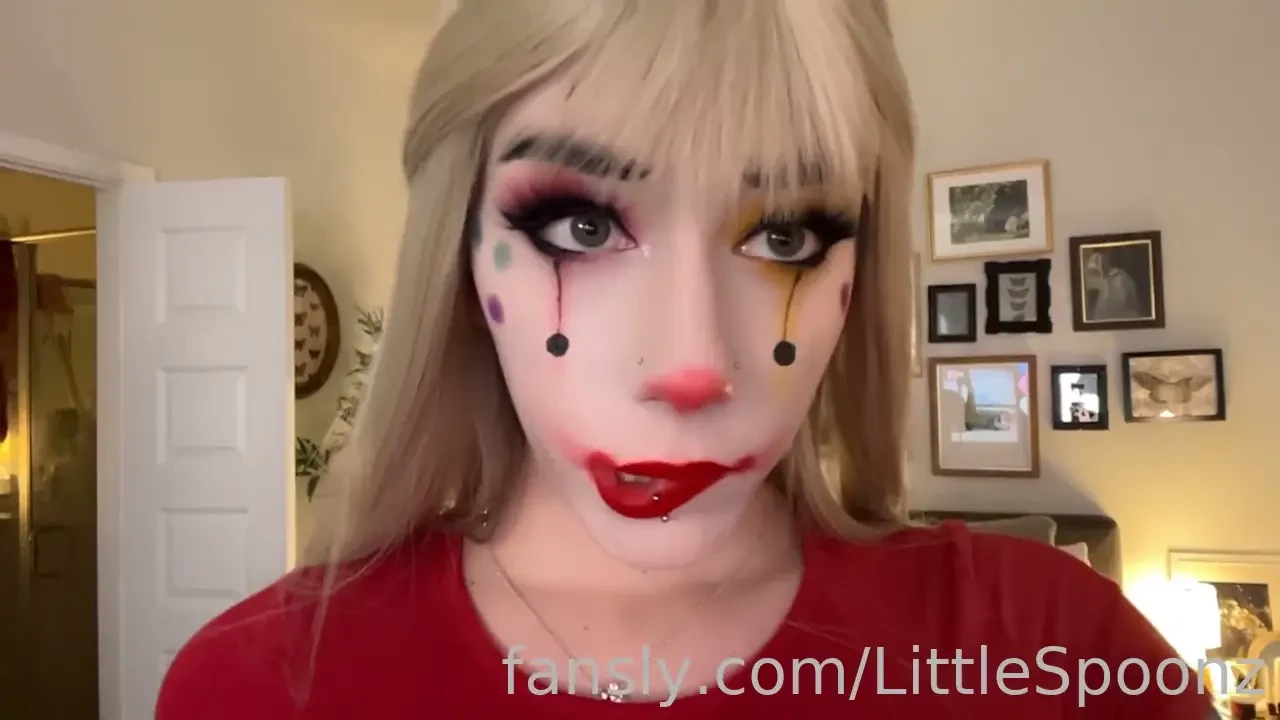 She s a 10 but she s got fucking crazy eyes and kinda scares you what 