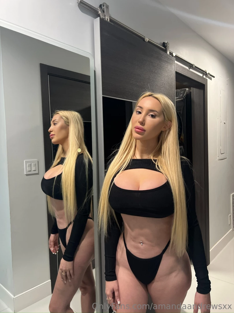 Mirror on the wall who s the sexiest in town 