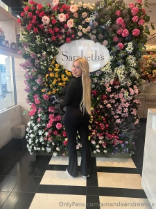 Give me some flowers or tip me 10