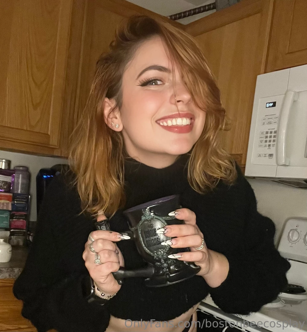 Hey you it s a bit chilly outside can you make me a hot chocolate 