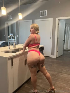 My cooking isn t the only thing that s hot in this kitchen