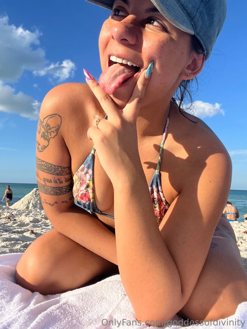 In the mood to eat some pussy 