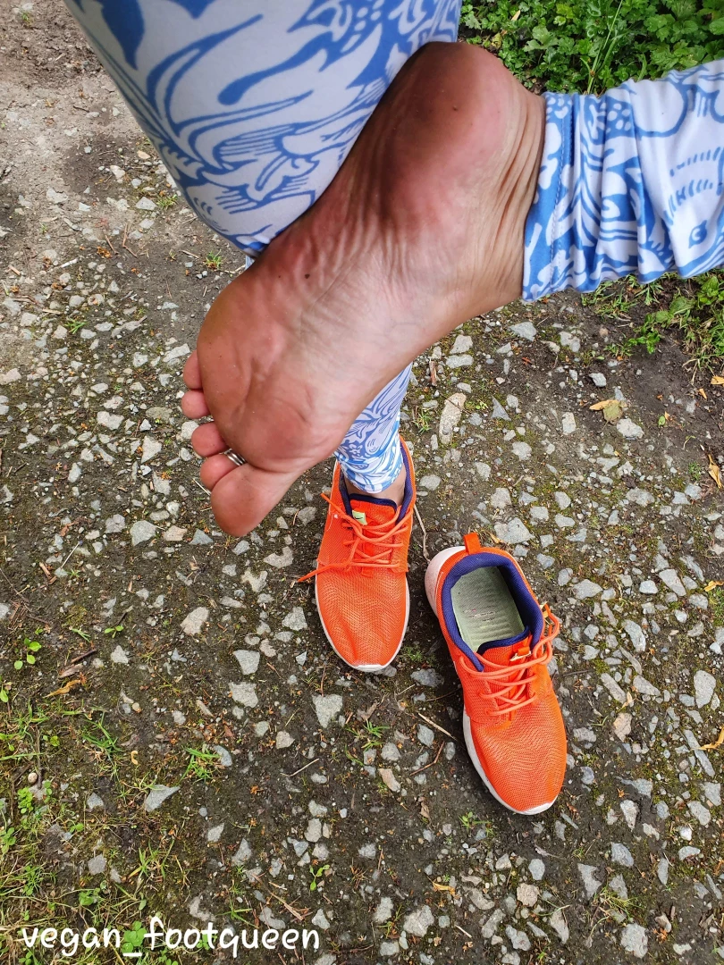 Morning boys my feet are hot and sweaty who s gonna cool them down part 5 