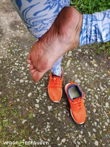 Morning boys my feet are hot and sweaty who s gonna cool them down part 5