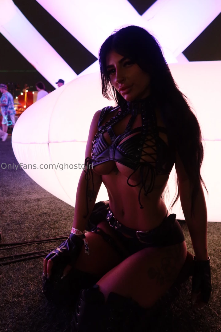 Babe would you sit with me amp stay a while 