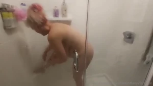 Shaving in the shower 2020 - step inside my steamy bathroom and watch