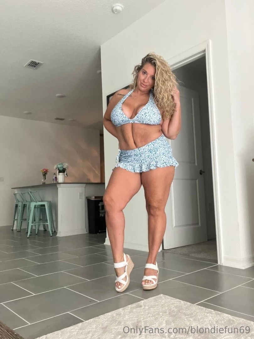 Your favorite thick nurse westleigh is finally back in town go show 