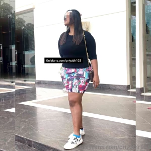 Short skirt and ur slutty priya is ready to make ur cocks drain nasty